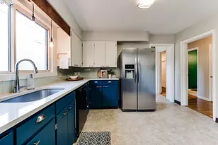 525 10th St, Springfield, OR 97477 - Photo 18