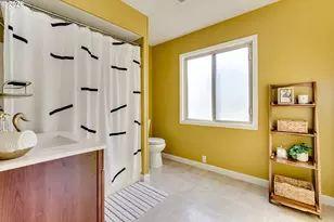 525 10th St, Springfield, OR 97477 - Photo 34