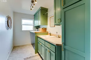 525 10th St, Springfield, OR 97477 - Photo 20