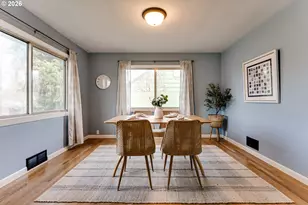 525 10th St, Springfield, OR 97477 - Photo 12