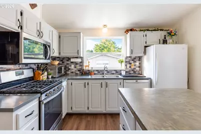 2213 Gekeler Ln, La Grande, OR 97850 - Photo 4
