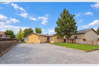 2213 Gekeler Ln, La Grande, OR 97850 - Photo 1