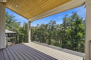 3445 Summit Sky Blvd, Eugene, OR 97405 - Photo 12