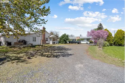 1791 NW 11th St, Hermiston, OR 97838 - Photo 2