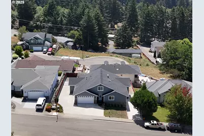 7175 Vista Ridge Dr, Brookings, OR 97415 - Photo 2