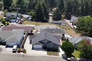 7175 Vista Ridge Dr, Brookings, OR 97415 - Photo 2