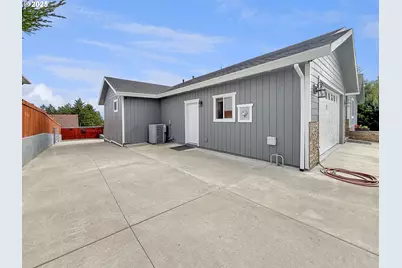 7175 Vista Ridge Dr, Brookings, OR 97415 - Photo 32