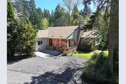 9310 SW 18th Pl, Portland, OR 97219 - Photo 2