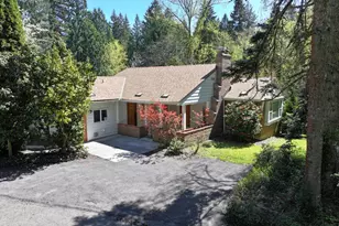 9310 SW 18th Pl, Portland, OR 97219 - Photo 2