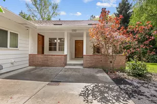 9310 SW 18th Pl, Portland, OR 97219 - Photo 4
