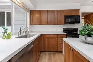 9310 SW 18th Pl, Portland, OR 97035 - Photo 10