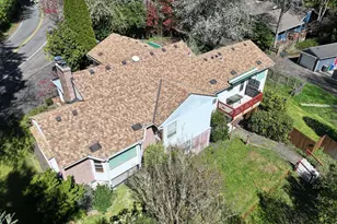 9310 SW 18th Pl, Portland, OR 97219 - Photo 8