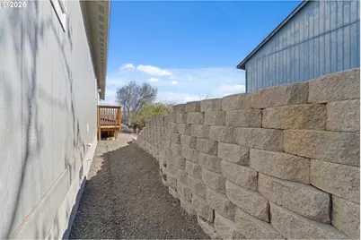2208 W 10th St, The Dalles, OR 97058 - Photo 28
