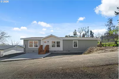 2208 W 10th St, The Dalles, OR 97058 - Photo 1