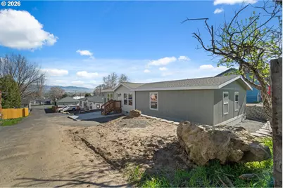 2208 W 10th St, The Dalles, OR 97058 - Photo 24