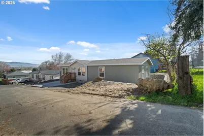 2208 W 10th St, The Dalles, OR 97058 - Photo 26