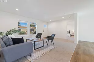 2208 W 10th St, The Dalles, OR 97058 - Photo 10