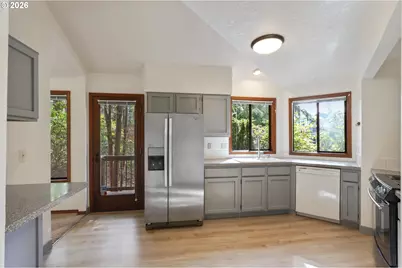 25 Aquinas St, Lake Oswego, OR 97035 - Photo 10