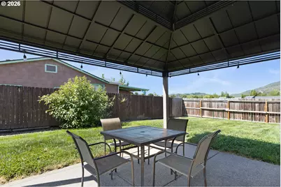 108 Jensen Ct, Roseburg, OR 97471 - Photo 22