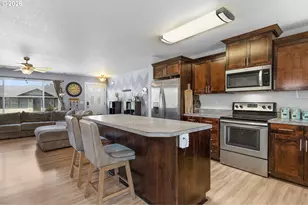 108 Jensen Ct, Roseburg, OR 97471 - Photo 8