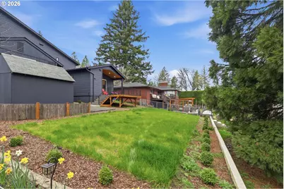 10000 SW 25th Ave, Portland, OR 97219 - Photo 32