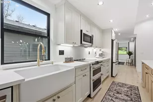 10000 SW 25th Ave, Portland, OR 97219 - Photo 16