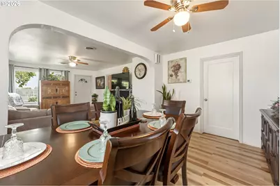 120 SE 11th Ave, Milton-Freewater, OR 97862 - Photo 10