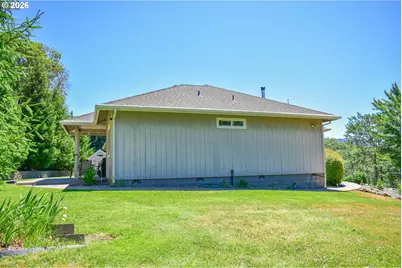 799 Three Pines Rd, Grants Pass, OR 97526 - Photo 26