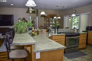 799 Three Pines Rd, Grants Pass, OR 97526 - Photo 4