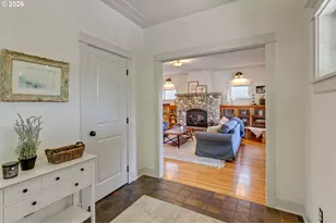 2939 SW Custer St, Portland, OR 97219 - Photo 6