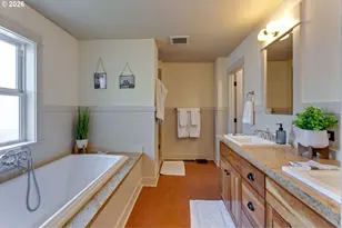 2939 SW Custer St, Portland, OR 97219 - Photo 26