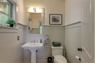 2939 SW Custer St, Portland, OR 97219 - Photo 10