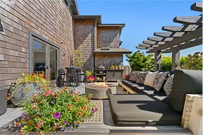1495 8th St, Bandon, OR 97411 - Photo 14