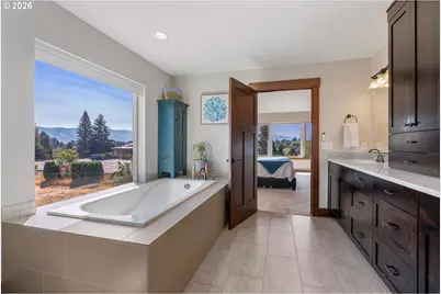 945 Makena Ln, Hood River, OR 97031 - Photo 16
