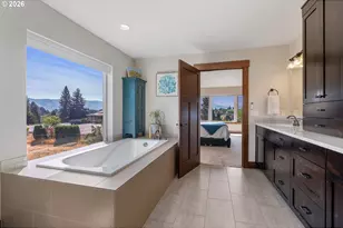 945 Makena Ln, Hood River, OR 97031 - Photo 16