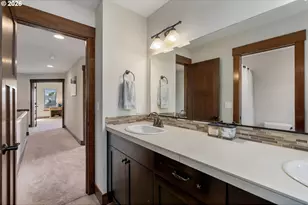 945 Makena Ln, Hood River, OR 97031 - Photo 26