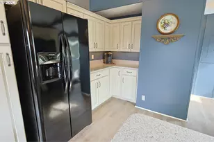 529 Puerto Vista Dr, Coos Bay, OR 97420 - Photo 12