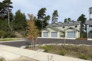 1433 37th St, Florence, OR 97439 - Photo 4