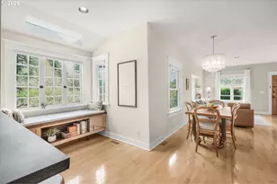 1361 SW Broadway Dr, Portland, OR 97201 - Photo 24