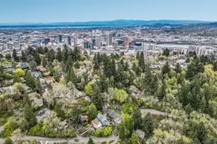 1361 SW Broadway Dr, Portland, OR 97201 - Photo 6