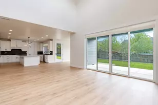 2650 NW Mt Ashland Dr, McMinnville, OR 97128 - Photo 8