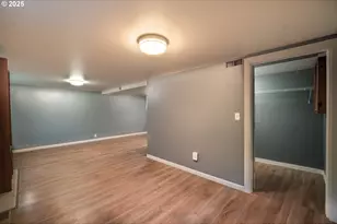 11910 NE Fremont St, Portland, OR 97220 - Photo 14