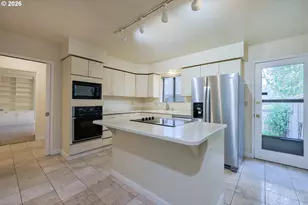 7480 SW Kimberly Ct, Beaverton, OR 97008 - Photo 6