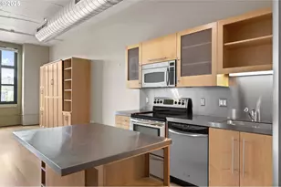 1400 NW Irving St, Portland, OR 97209 - Photo 12