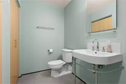 1400 NW Irving St #621, Portland, OR 97209 - Photo 28