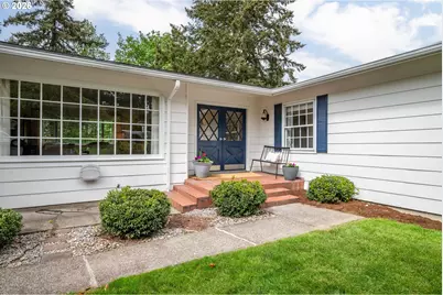303 E Cedar Ln, Longview, WA 98632 - Photo 2