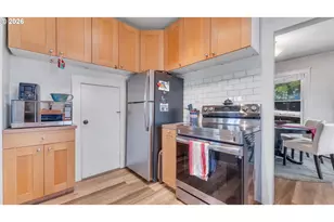 715 9th St, Oregon City, OR 97045 - Photo 18