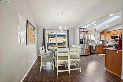 8915 NE 28th Pl, Vancouver, WA 98665 - Photo 10