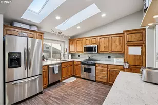 8915 NE 28th Pl, Vancouver, WA 98665 - Photo 16