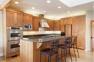 8676 SW Fair Ridge Way, Portland, OR 97223 - Photo 10
